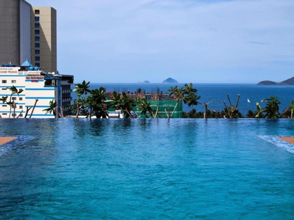 Golden Holiday Hotel Να Τρανγκ Εξωτερικό φωτογραφία