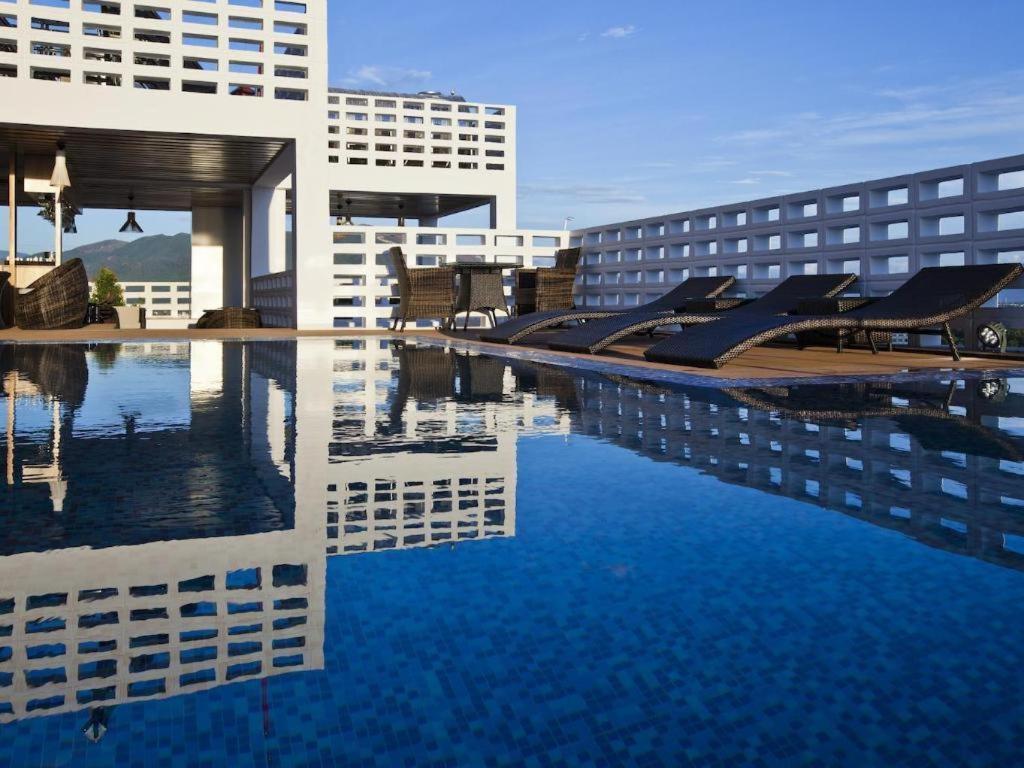 Golden Holiday Hotel Να Τρανγκ Εξωτερικό φωτογραφία