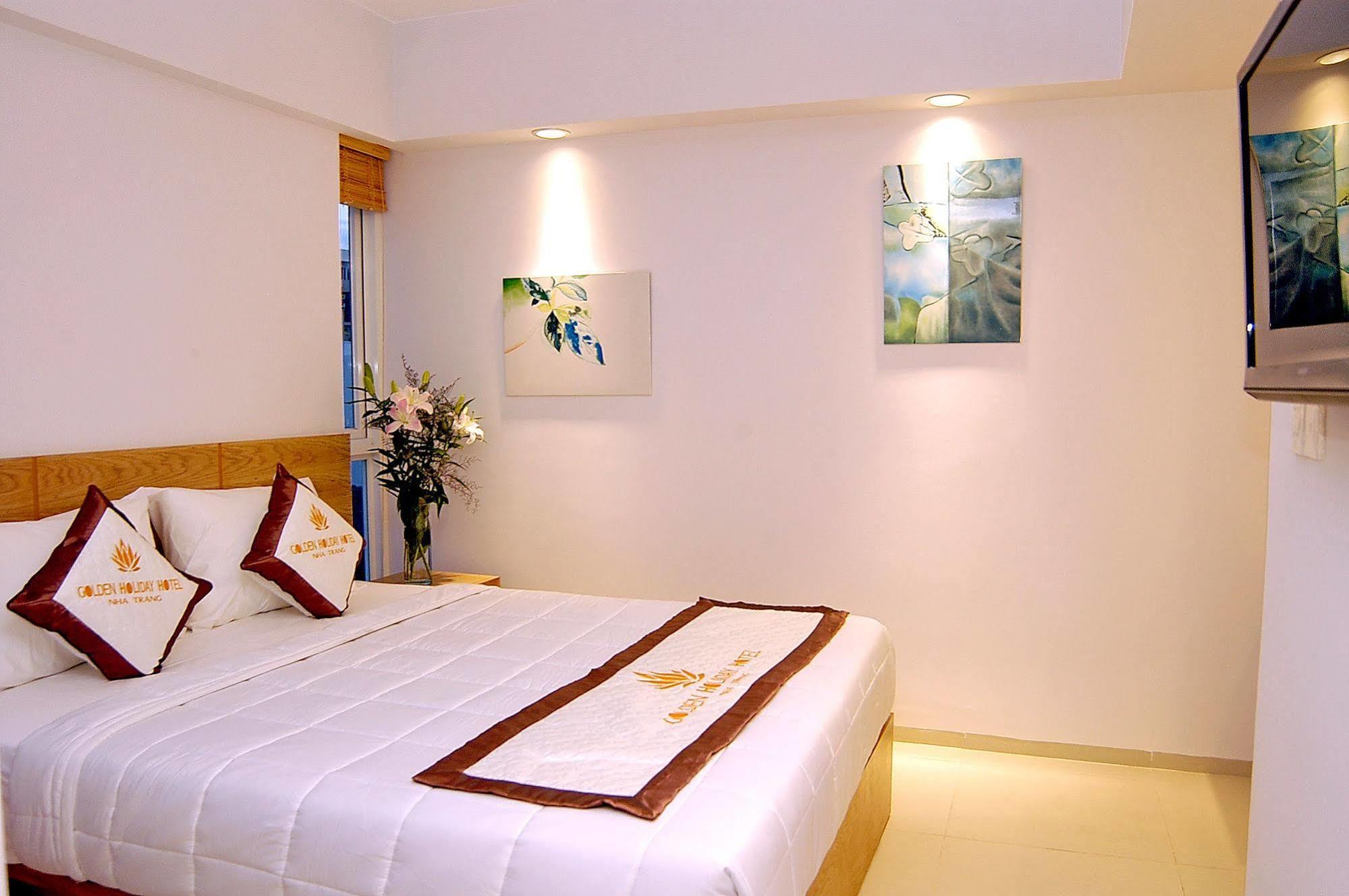 Golden Holiday Hotel Να Τρανγκ Εξωτερικό φωτογραφία